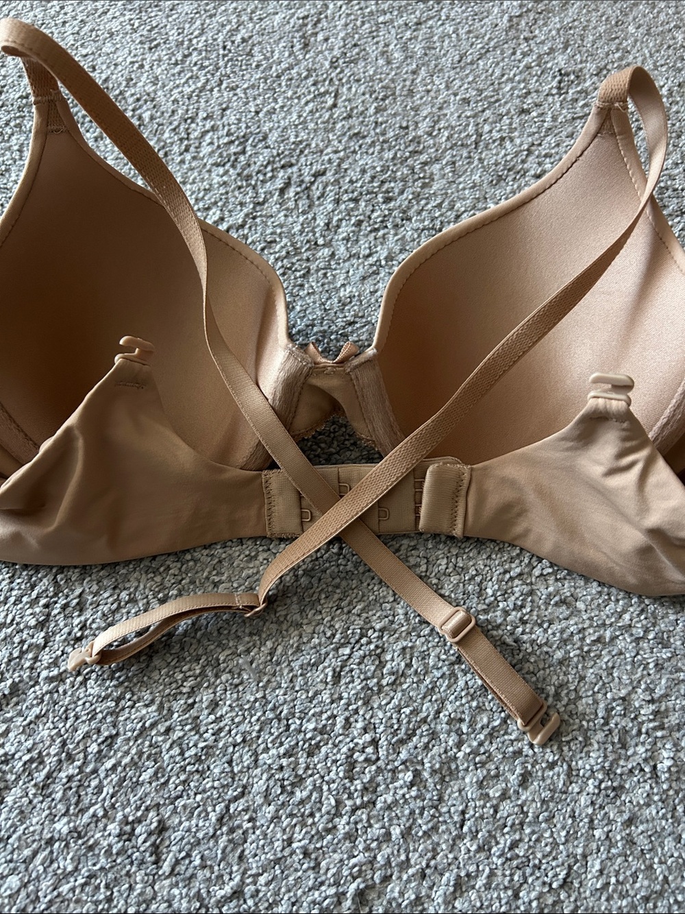 Smooth Everyday T-Shirt Bra in Nude Beige - Picture 4 of 5